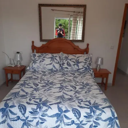 Away From Apartamento